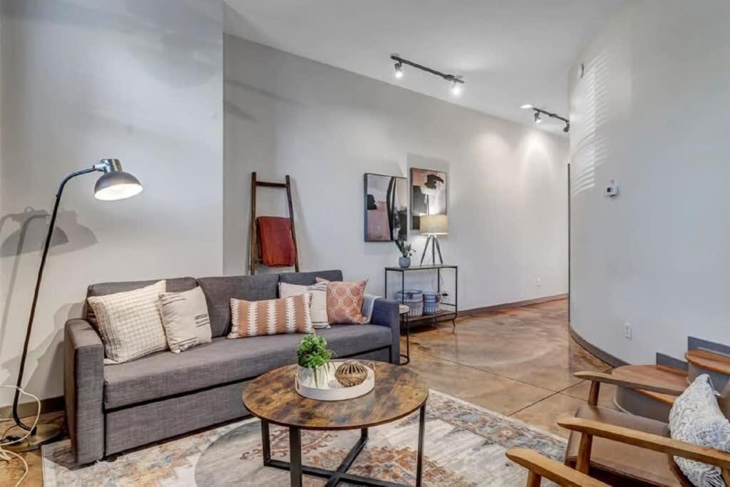 Modern, Insta-Worthy 2B Townhome In Walkable Springfield! جاكسونفيل المظهر الخارجي الصورة
